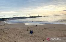 Disparbud Garut Masih Bebaskan Tiket Masuk Pantai Santolo, Ini Alasannya