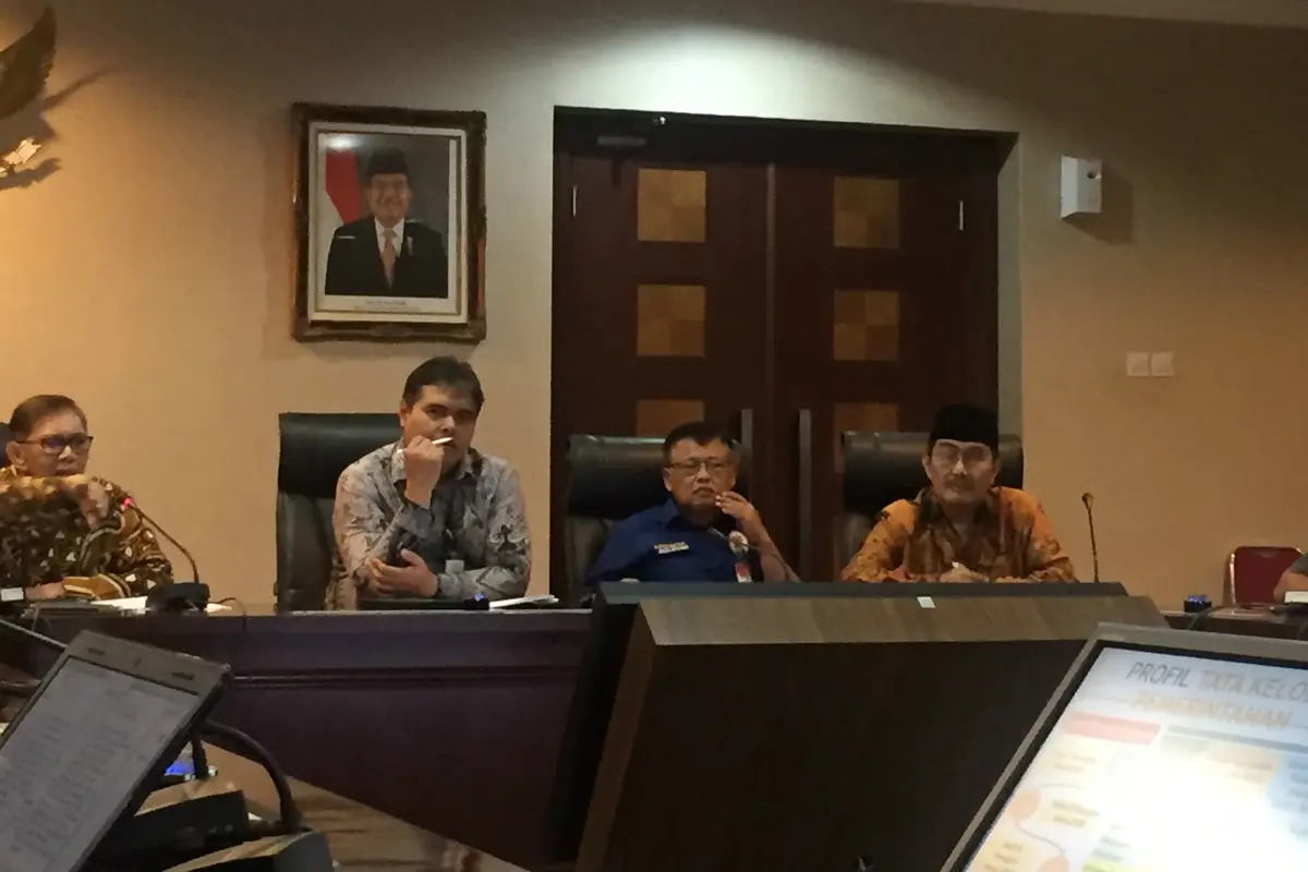 Ketua KASN Sofian Effendi saat berada di kantor Staf Kepresiden Jakarta. (Liputan6.com/Lizsa Egeham)