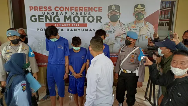 Sembilan anggota geng motor ditangkap polisi, di Banyumas, Jawa Tengah. (Foto: Liputan6.com/Rudal Afgani Dirgantara)