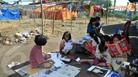 Tak pernah terbayang di benak anak-anak korban gempa Aceh jika mereka akan menghabiskan liburan sekolah ini di tenda-tenda pengungsian. (Liputan6.com/Abdul Aziz Prastowo)