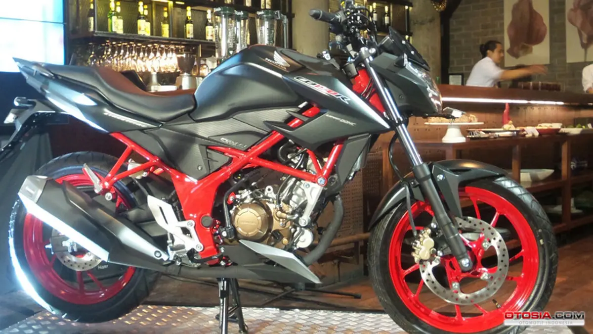 New Honda CB150R StreetFire Special Edition Tampil Makin Agresif - Review  Otosia.com