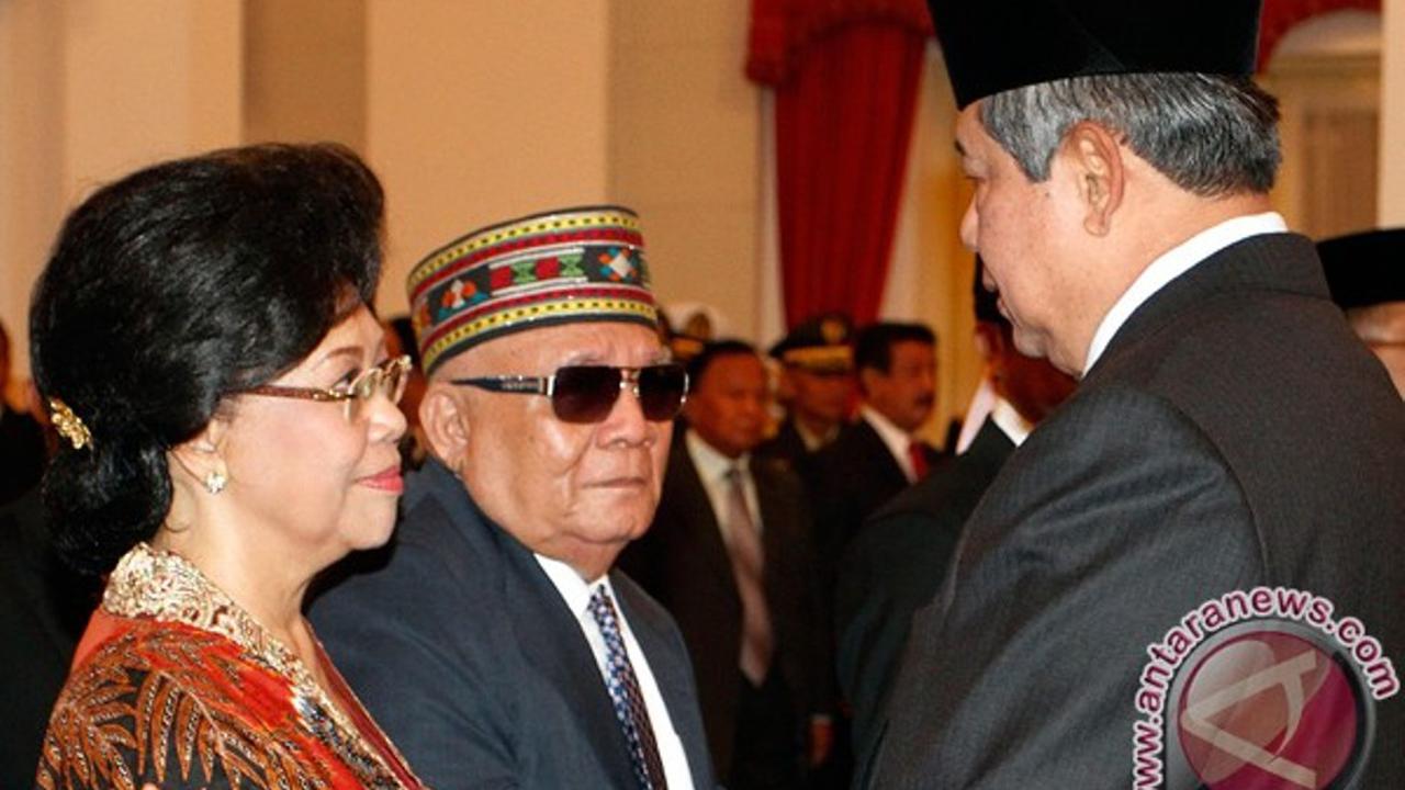 Suami Mantan Menkes Nafsiah Mboi Meninggal Dunia