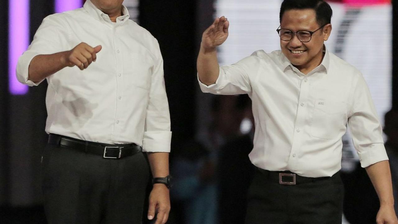 Anies Balas Kritikan Gibran soal Botol Plastik di Debat Cawapres: Bisikannya Salah Itu