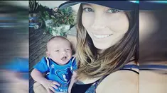 Pertama kalinya pasangan Justin Timberlake dengan Jessica Biel memperlihatkan wajah anak pertaman mereka  pada public.Justin mengunggah foto kebersamaan sang istri,Jessica Biel, dengan buah hatinya Silas Rendall Timberlake.Pada foto tersebut, Silas t...