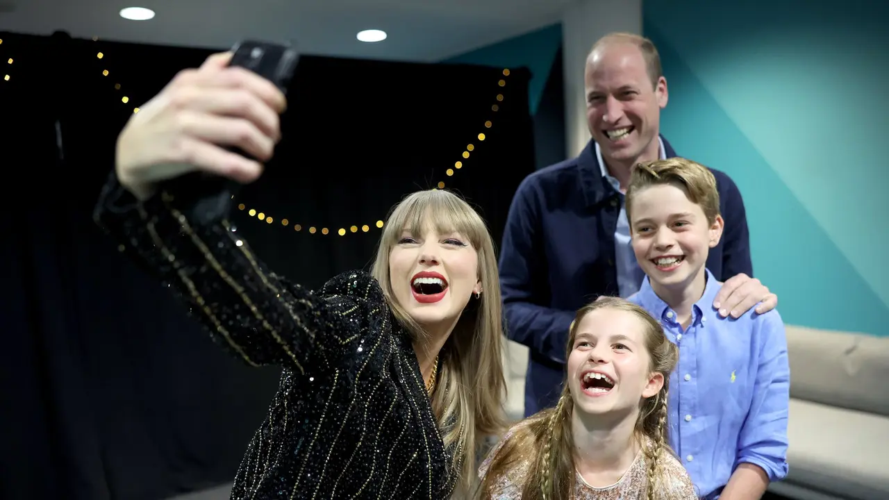 Pangeran William, George dan Charlotte ternyata Swifties. Bapak dan anak dari Kerajaan Inggris ini semalam menonton konser Taylor di London. (Foto: X Kensington Royal)