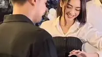 Ririn Dwi Ariyanti Diduga Terima Lamaran Jonathan Frizzy di Hari Ulang Tahunnya