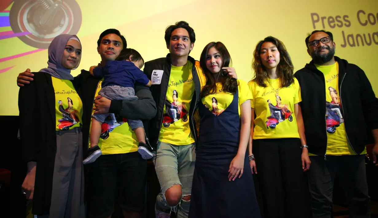 "Awalnya sih canggung gitu, karena aku tahu dia udah senior," cerita Vanesha Prescilla, di Epicentrum XXI, Jakarta Selatan, Rabu (24/1). (Nurwahyunan/Bintang.com)