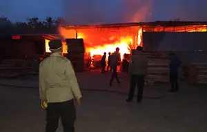 Kronologi Pabrik Terbakar Kerugian Rp 1,2 Miliar