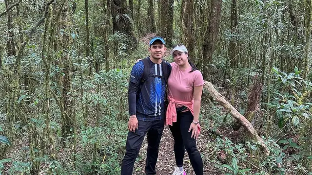 Pendaki saat berada di Gunung Lesung, Bali. (Dok: Instagram @yogapandita)