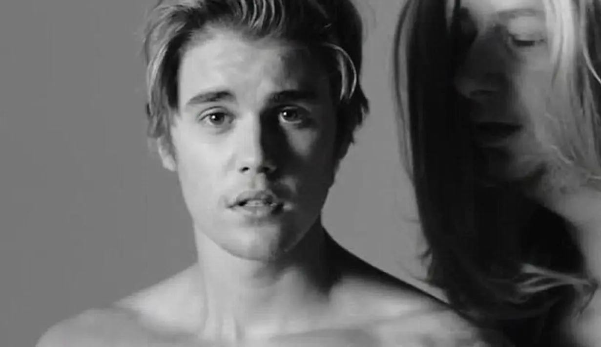 Apakah Selena Gomez benar-benar membuatnya patah hati kali ini, sehingga memutuskan dekat dengan pria?