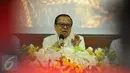 Uskup KAJ Mgr. Ignatius Suharyo saat menyampaikan pesan Paskah 2017 di Wisma Katedral, Jakarta, Minggu (16/4). Keuskupan Agung Jakarta (KAJ) juga menyampaikan beberapa himbauan tentang Pilkada DKI Jakarta. (Liputan6.com/Helmi Fithriansyah)