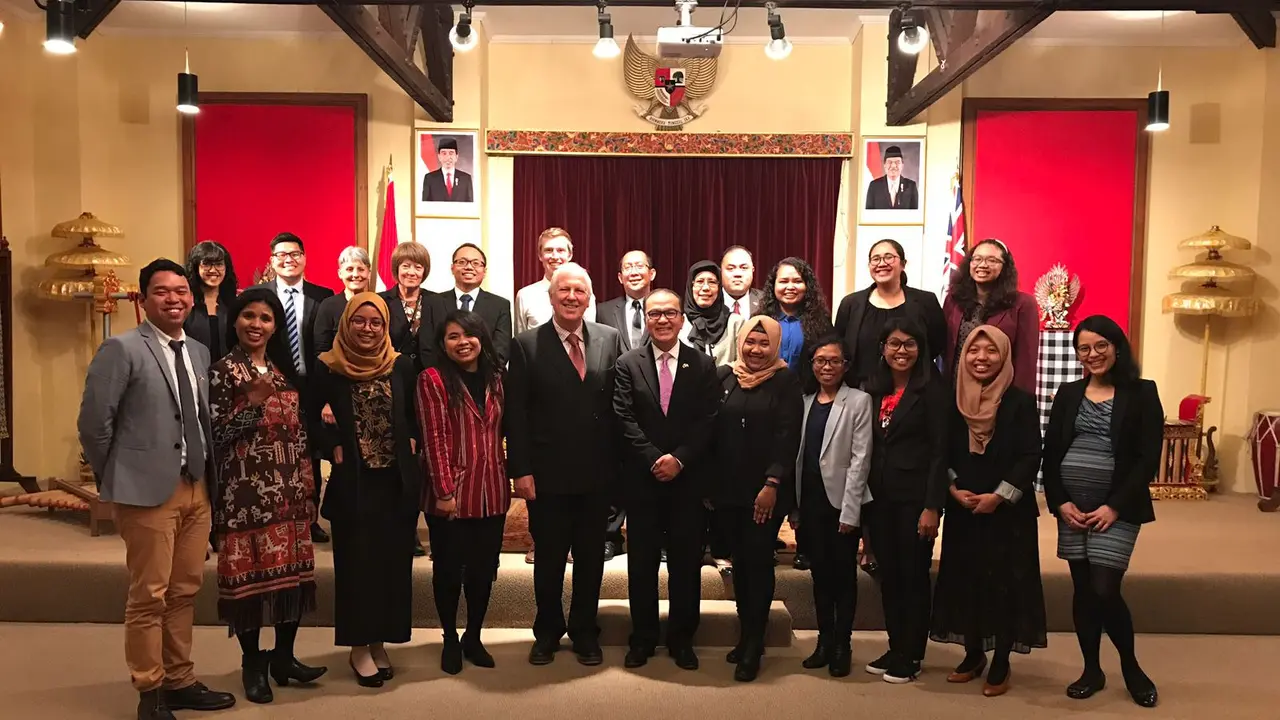 Duta Besar Indonesia untuk Selandia Baru, Tantowi Yahya saat berfoto bersama peserta INSPIRASI (KBRI Willington)