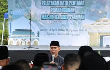 Bos HS Muhammad Suryo Bangun Masjid di Lokasi Kecelakaan yang Renggut Nyawa Istri