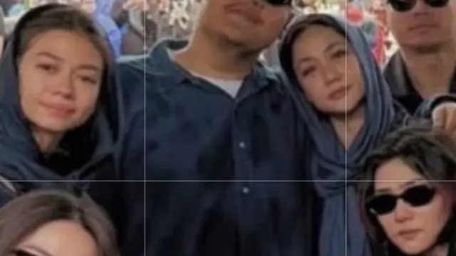 BCL dan Yuki Kato Kenakan Kerudung biru di Pemakaman Vidi Aldiano. [@ranggazlaksmana]