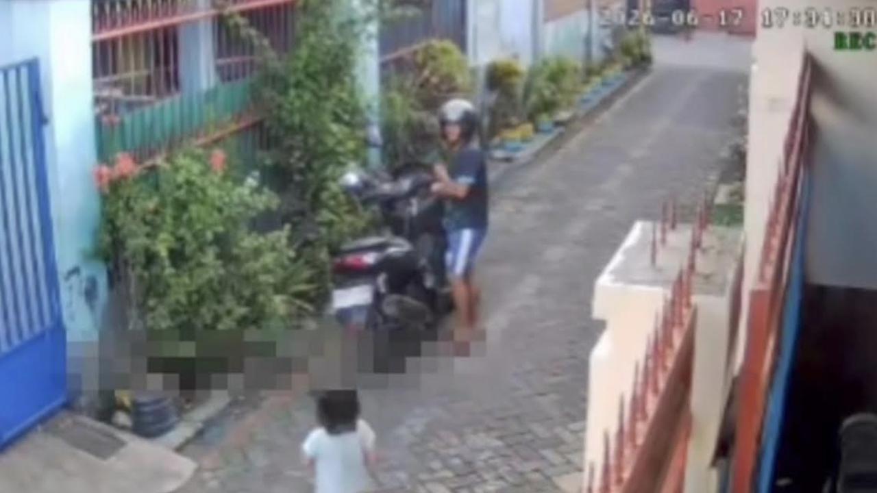 Heboh, Pria di Makassar Terekam CCTV Onani di Depan Anak Perempuan
