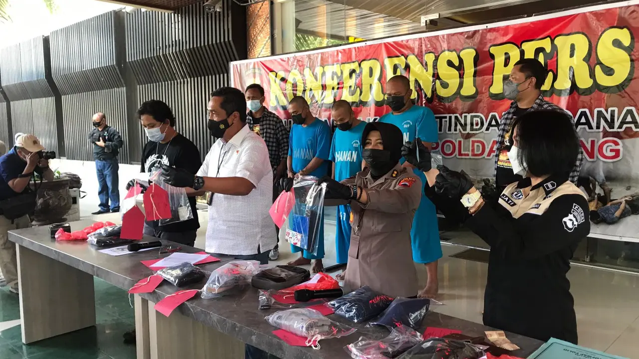 Suasana konferensi pers di lobi Ditreskrimum Polda Jateng, Kamis (17/2).