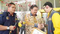 Ketua Umum DPP Angkatan Muda Pembaharuan Indonesia (AMPI), Jerry Sambuaga dan Sekretaris Jenderal DPP AMPI, Ahmad Andi Bahri, mengapresiasi kepemimpinan Ketua Umum DPP Partai Golkar Airlangga Hartarto yang telah membawa dampak signifikan terhadap meningkat tajamnya suara Partai Golkar pada Pemilu 2024 (Istimewa)