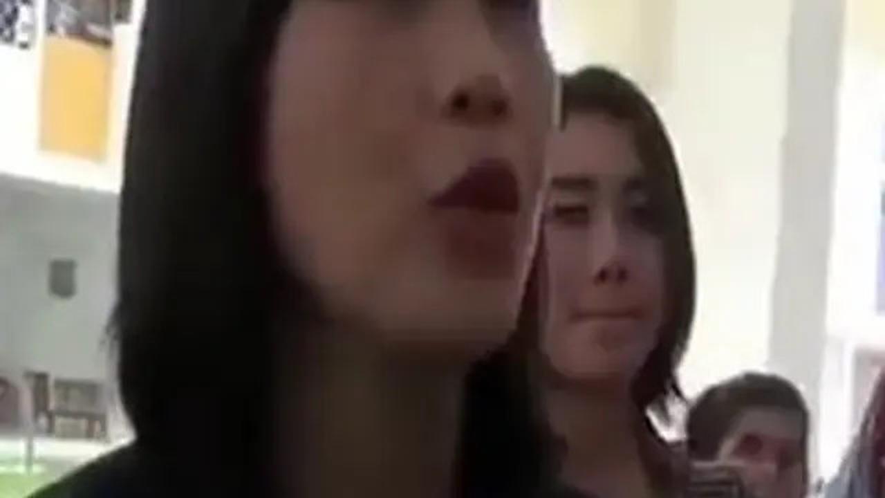 6 Potret Lawas Veronica Tan Akrab dengan Puput Nastiti, Dulu Kerja Bareng
