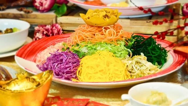 Yu Sheng di The Ritz-Carlton Pacific Place Jakarta