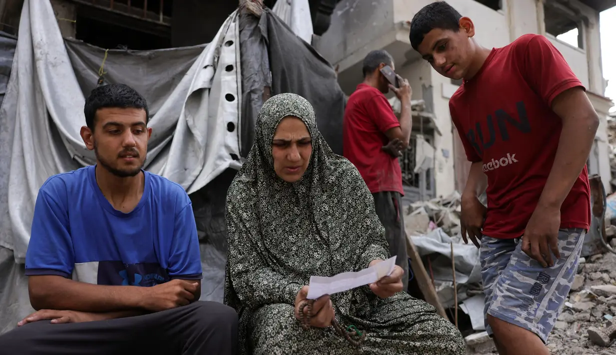 Sementara itu, tim penyelamat mengatakan lebih dari 50 orang tewas dalam serangan Israel di wilayah tersebut. (BASHAR TALEB/AFP)
