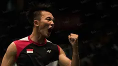 Tunggal putra Indonesia, Ihsan Maulana Mustofa, berhasil menjadi satu-satunya wakil merah putih yang lolos ke babak semifinal BCA Indonesia Open 2015 di Istora Senayan, Jakarta, Jumat (3/6/2016). (Bola.com/Vitalis Yogi Trisna)