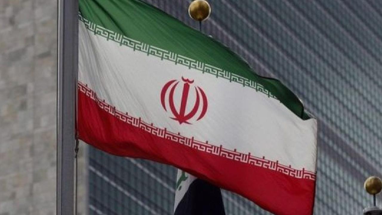 Penasihat Militer Iran Tewas dalam Serangan Israel di Suriah