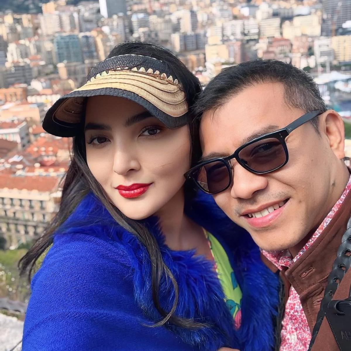 5 Potret Mesra Ashanty dan Anang Hermansyah Liburan di Monaco, Tampil Serasi