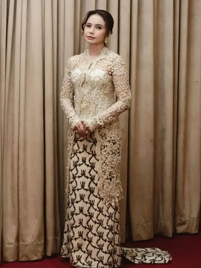 Foto-Foto Kebaya Rossa, Anggun Bawakan Budaya Indonesia di Hari Kebaya Nasional