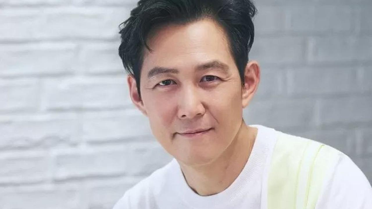 Lee Jung Jae, yang mulai dikenal internasional berkat perannya dalam serial Netflix "Squid Game," masih betah menjalani kehidupan lajangnya di usia yang sudah mencapai kepala lima.