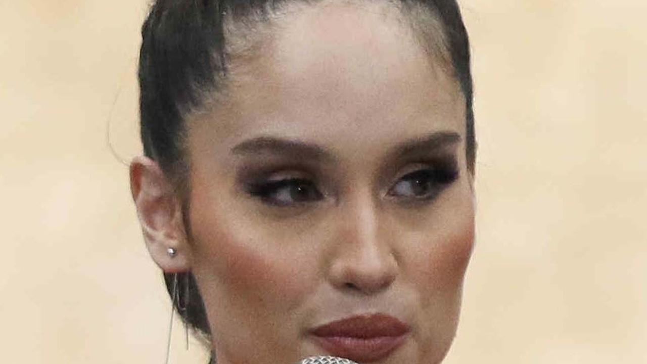 FOTO: Cantiknya Cinta Laura Didaulat Jadi Local Ambassador Piala Dunia Basket 2023 di Indonesia