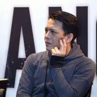 Saat ditemui di kawasan Jakarta Pusat, Senin (21/3/2016) Ariel tidak banyak bicara tentang rencana pernikahan. (Nurwahyunan/Bintang.com)