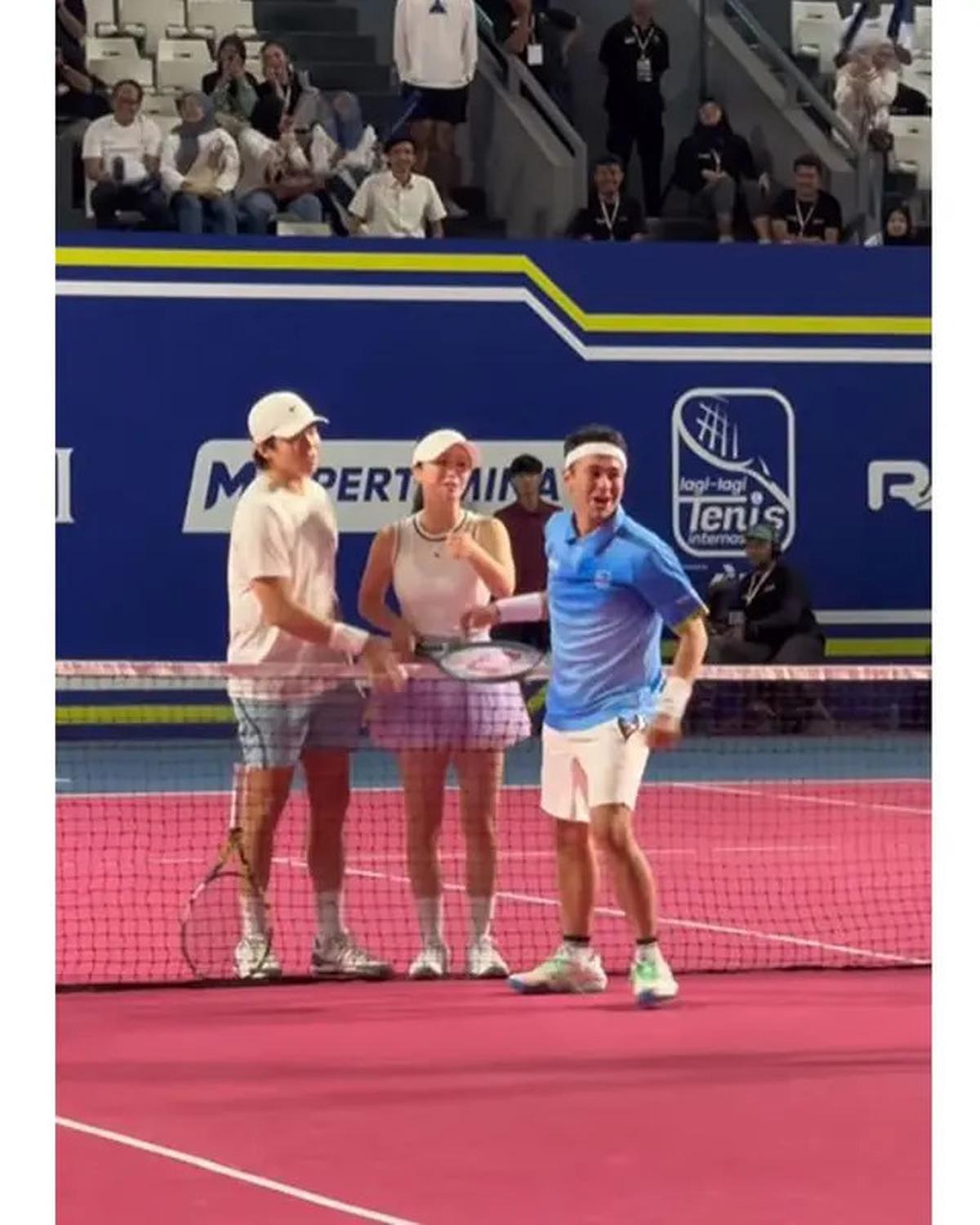 6 Potret Raffi-Nia di Lagi-Lagi Tenis Internasional, Kalahkan Pemeran Logan Lee