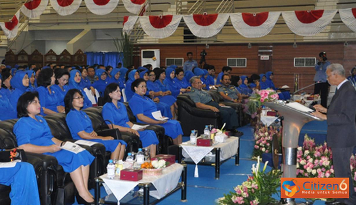 Citizen6, Gunung Sahari: Ketua Kolinlamil Ismiartini Darojatim bersama PG dan anggota mengikuti ceramah pendidikan dan psikologi di Koarmabar, Jalan Gunung Sahari, Jakarta Pusat, Rabu (30/5). (Pengirim: Dispenkolinlamil)