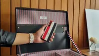 Samsung memperkenalkan edisi khusus Galaxy Z Fold 5 hasil kolaborasi dengan Thom Browne. (Liputan6.com/Agustinus M. Damar)