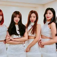 Benarkah dua member Apink ini lakukan operasi plastik? (soompi)