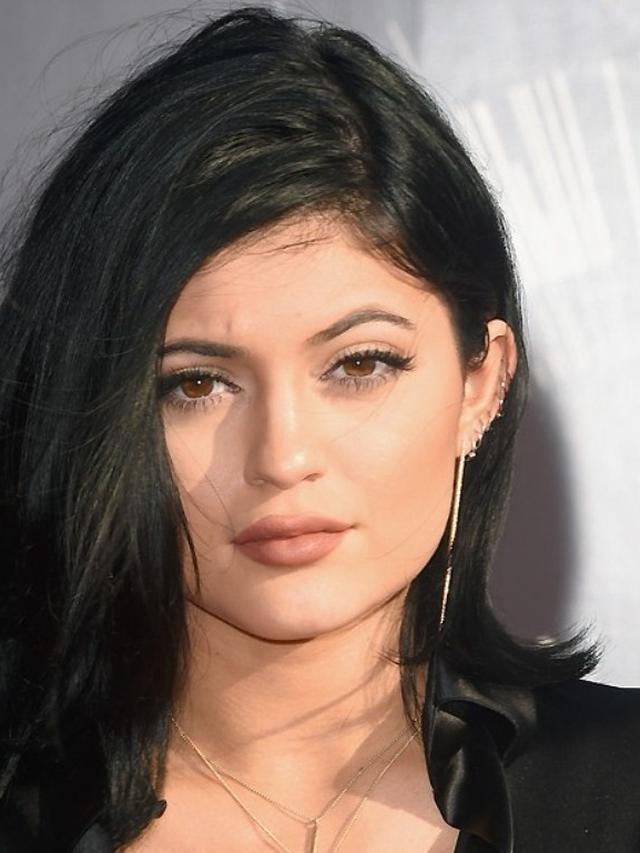 Perubahan Kylie Jenner Dulu Dan Sekarang Mana Yang Lebih Menarik