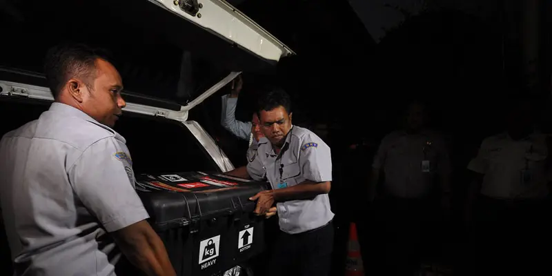 Ini Black Box AirAsia QZ8501 yang Sudah Tiba di Jakarta