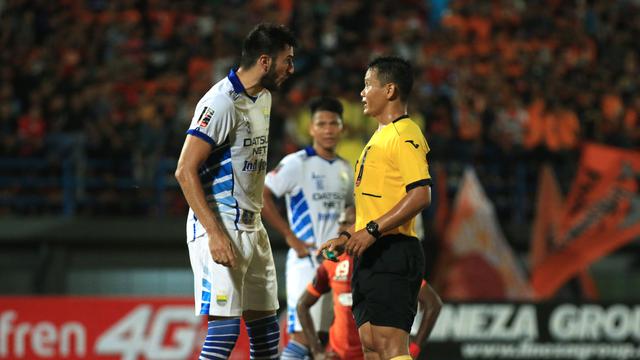 Pusamania Borneo FC vs Persib Bandung