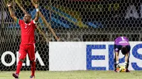 Ekspresi pemain Indonesia, Boaz Solossa, setelah mencetak gol ke gawang Vietnam dalam laga leg pertama semifinal Piala AFF 2016 di Stadion Pakansari, Bogor, Sabtu (3/12/2016). (Bola.com/Peksi Cahyo)