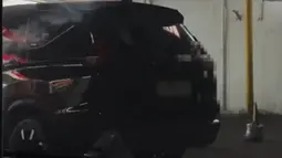 Viral Xpander Tutup Pelat Nomor Pakai Lakban, Polisi Hanya Beri Teguran