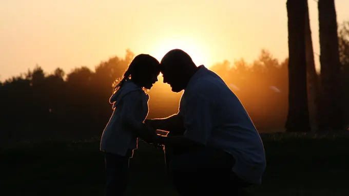 [Bintang] Selamat Hari Ayah Nasional, Ini 10 Ucapan Tulus untuk Ayah