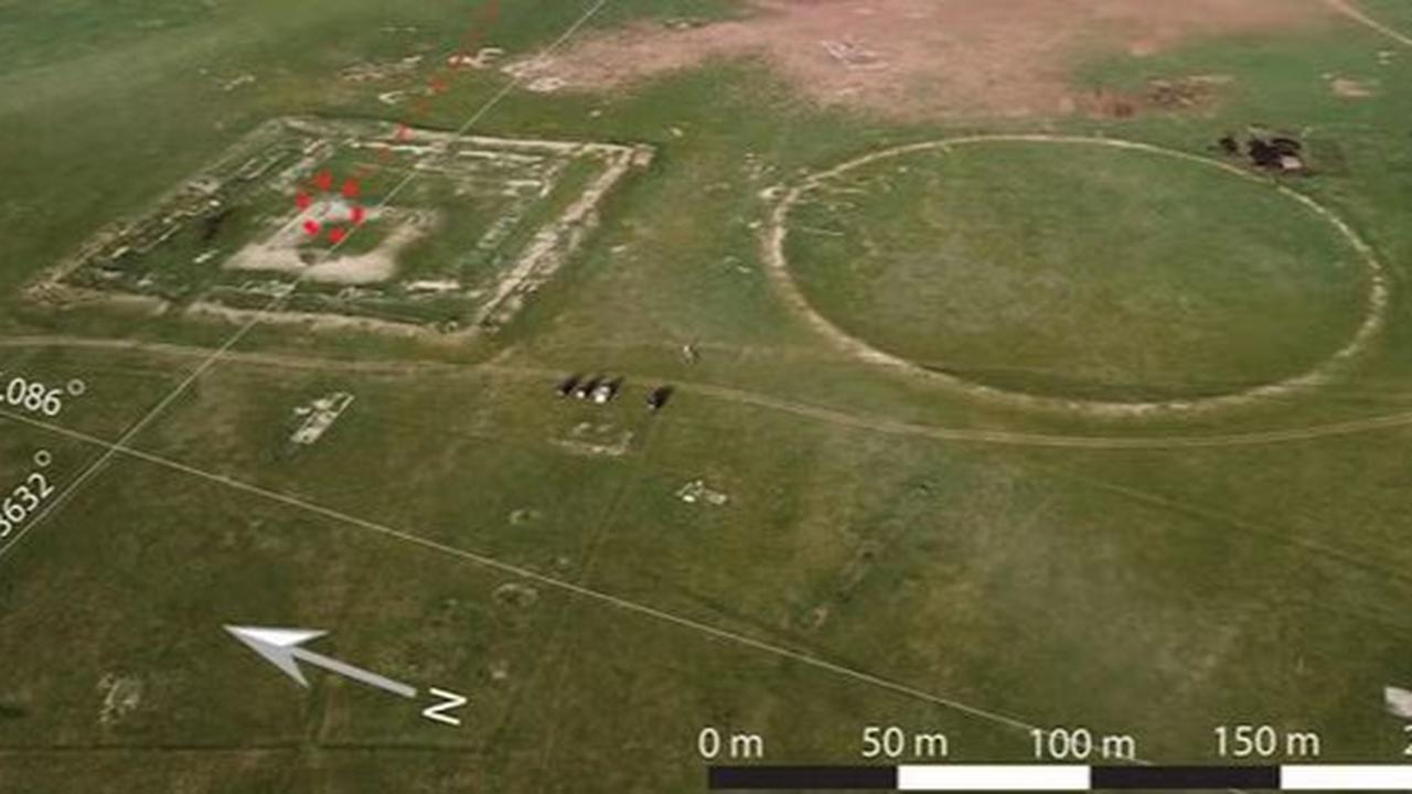 Foto drone makam kuno di Mongolia.