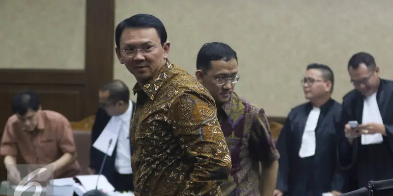20160725-Wajah Tegang Ahok saat Jadi Saksi Persidangan Kasus Reklamasi Jakarta