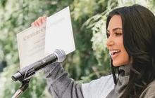 6 Potret Cantik Kim Kardashian Pakai Toga di Usia ke-44 Tahun, Baru Lulus Program Studi Hukum