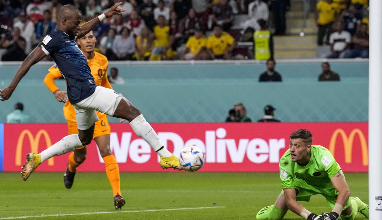 Berkat gol tersebut, kini Enner Valencia menjadi top skor sementara Piala Dunia 2022 dengan torehan 3 gol. (AP Photo/Natacha Pisarenko)