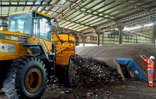 Tekan Emisi Karbon, Sampah Hingga Limbah 'Disulap' Jadi Bahan Bakar Alternatif Pabrik Semen