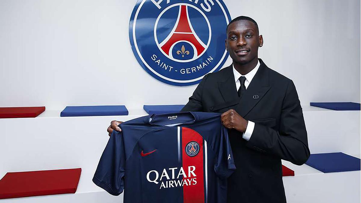 Jika Sesko Sulit, MU Bakal Kejar Striker PSG Ini
