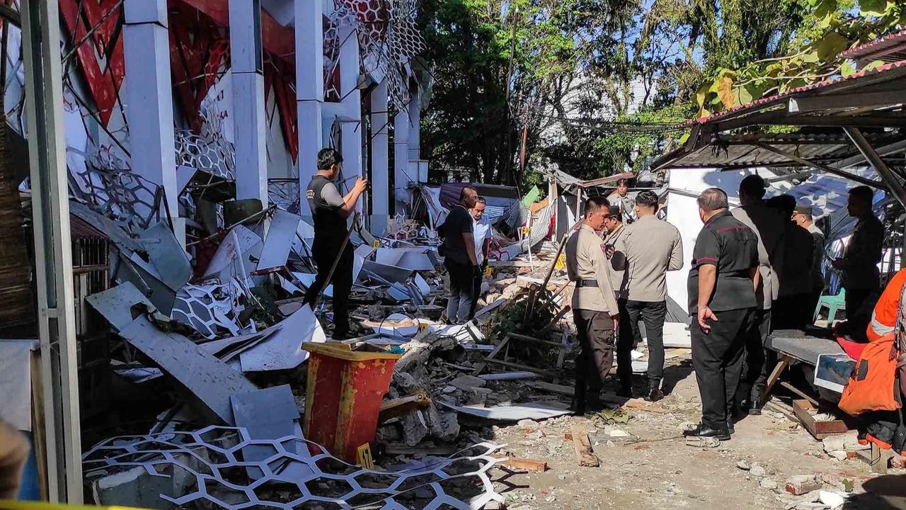 FOTO: Gempa Dahsyat Guncang Sulawesi Utara Warga Panik dan Bangunan Rusak