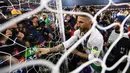 Sergio Ramos mendarat di Santiago Bernabeu pada tahun 2005 lalu setelah direkrut dari Sevilla dengan mahar sebesar 27 juta euro. (EPA/Andy Rain)