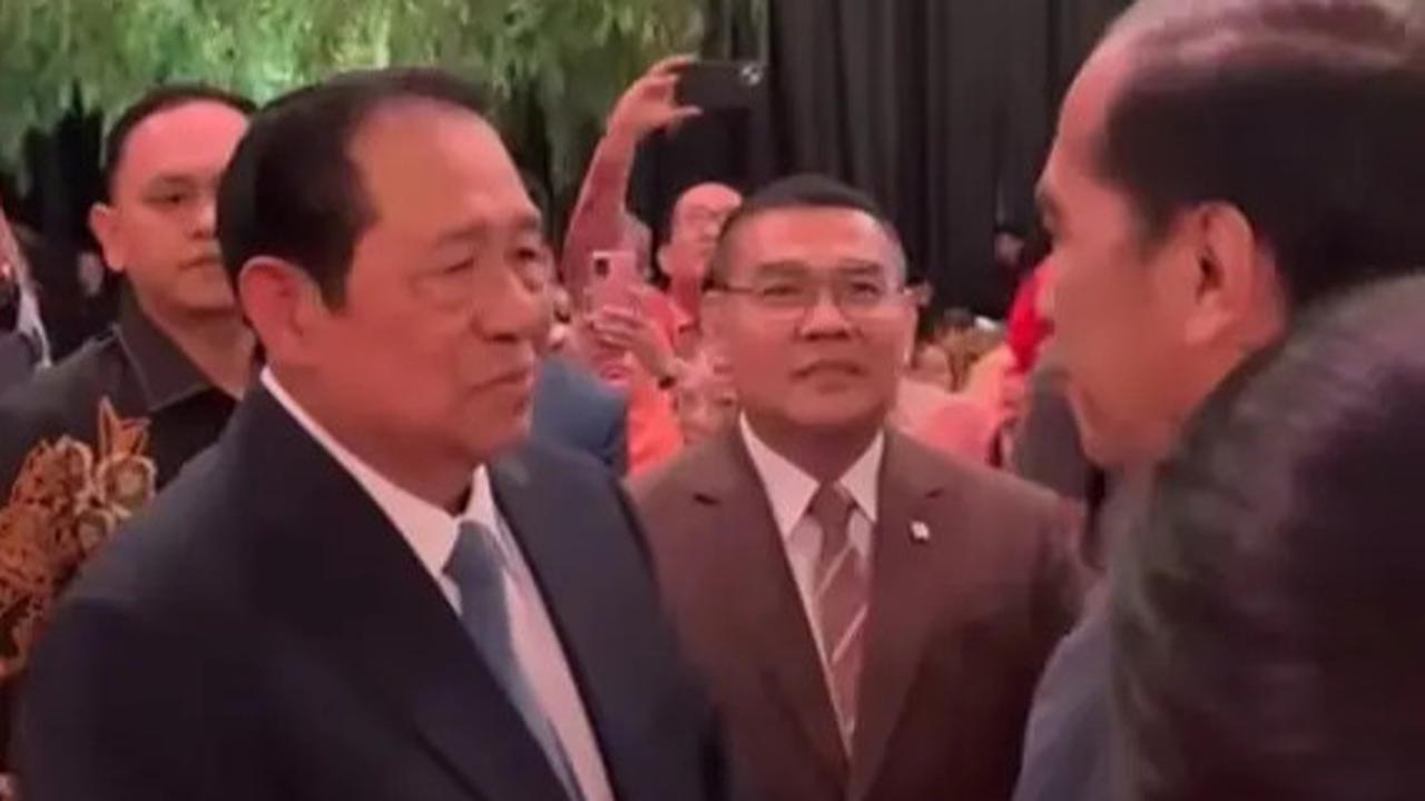VIDEO: Guyon Kelas Atas Prabowo Mau 'Cawe-Cawe' Sama SBY Langsung Ditowel Jokowi "Saya Enggak Boleh"